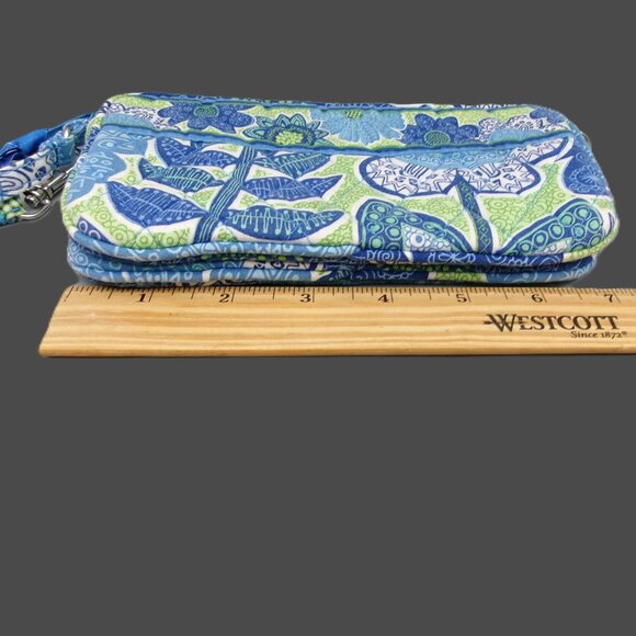 Vera Bradley Wristlet in Doodle Daisy, Retired Fabric - Picture 5 of 6